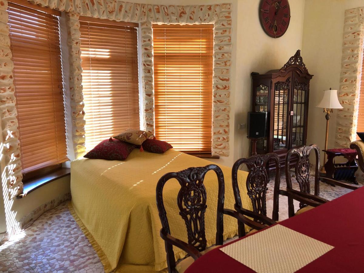 Guests House With Amazing Pool And Sauna Babīte Εξωτερικό φωτογραφία